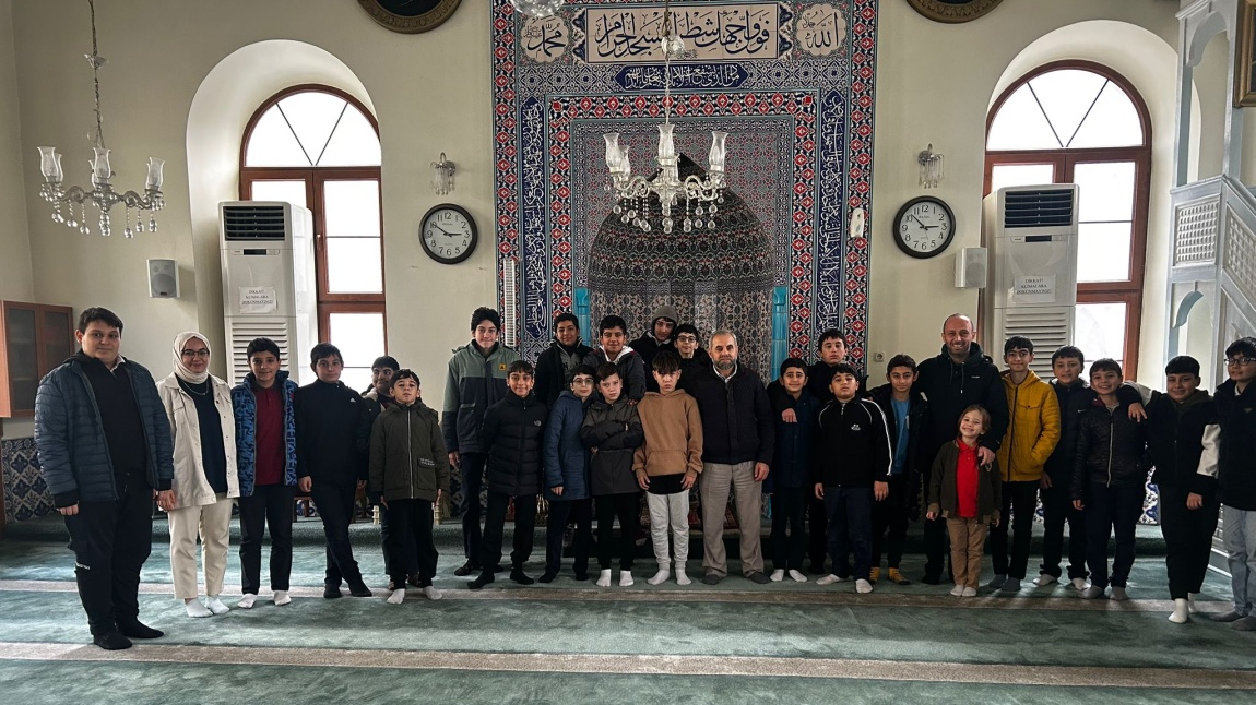 Öğrencilerimiz ile Cami ziyareti yapıldı.